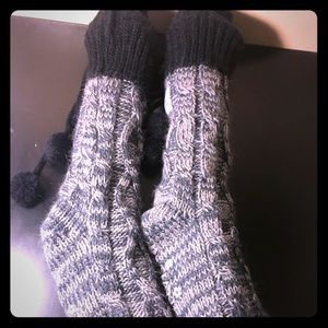 **BRAND NEW** Grey slipper socks